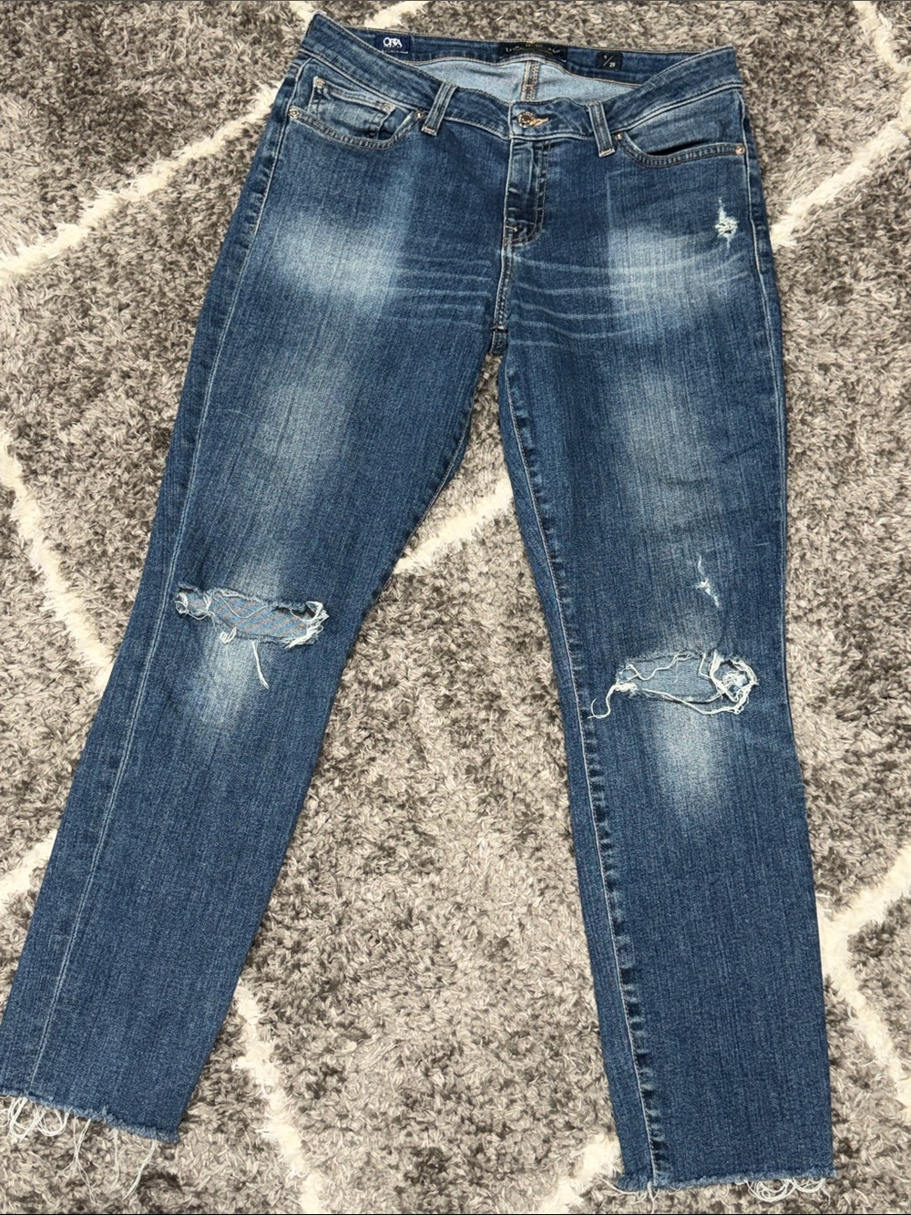 Size 8 / 29 Lucky Brand Women’s Distressed Blue Lolita Skinny Jeans
